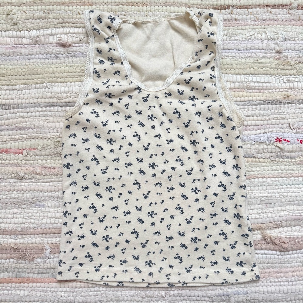 Brandy Melville floral lace trim tank top